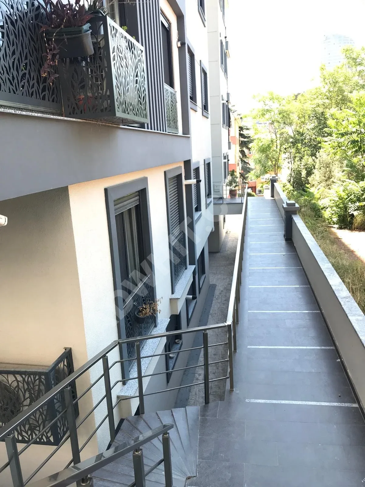3+1 Apartment for Sale with Garden Use Behind Acıbadem Telekom by PRATİK