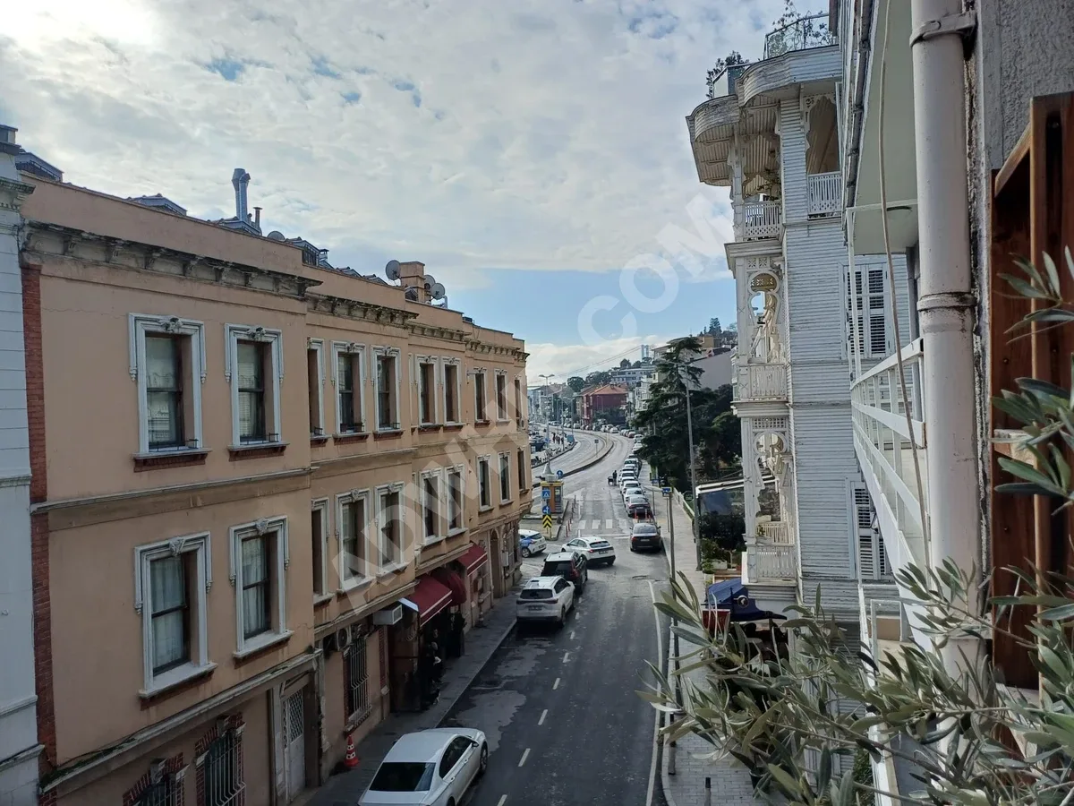 Appartement à vendre 2,5+1 dans le quartier Arnavutköy de Bebek, Beşiktaş image 6