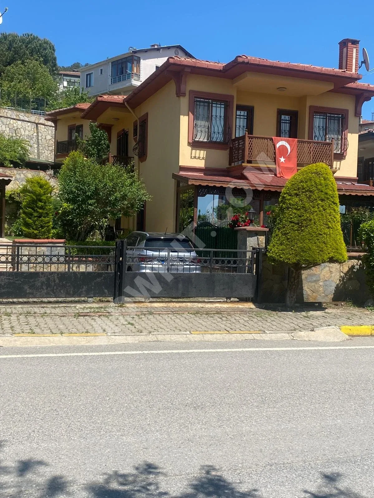 Villa with Pool and Security in Şile Çavuş Neighborhood, 4+1