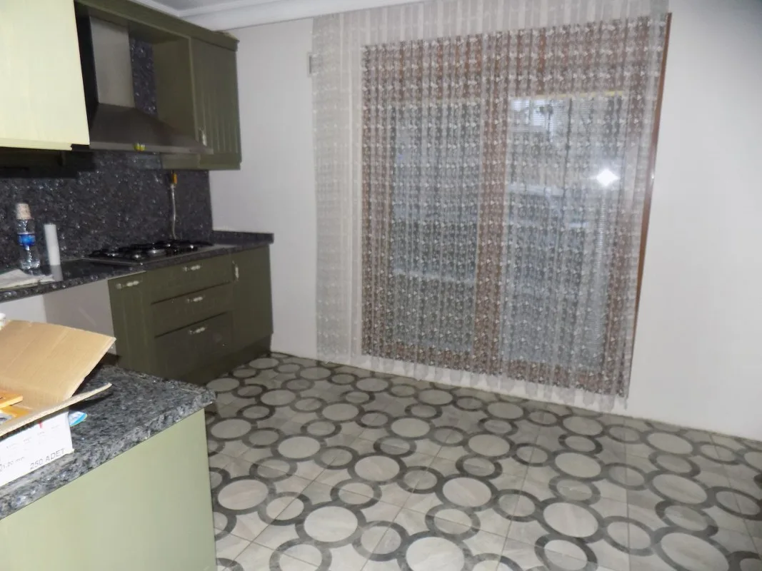 MAISON INDIVIDUELLE TRIPLEX AVEC CERTIFICAT D'HABITABILITÉ À KARTAL SOĞANLIK image 4