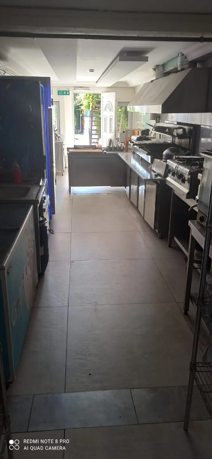 MALTEPE İDEALTEPE EN BORD DE MER RESTAURANT AVEC LOCATAIRE À VENDRE image 11