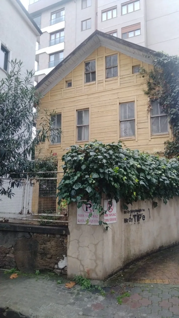 MAISON INDIVIDUELLE À VENDRE À KIZILTOPRAK, KADIKÖY, ISTANBUL image 2