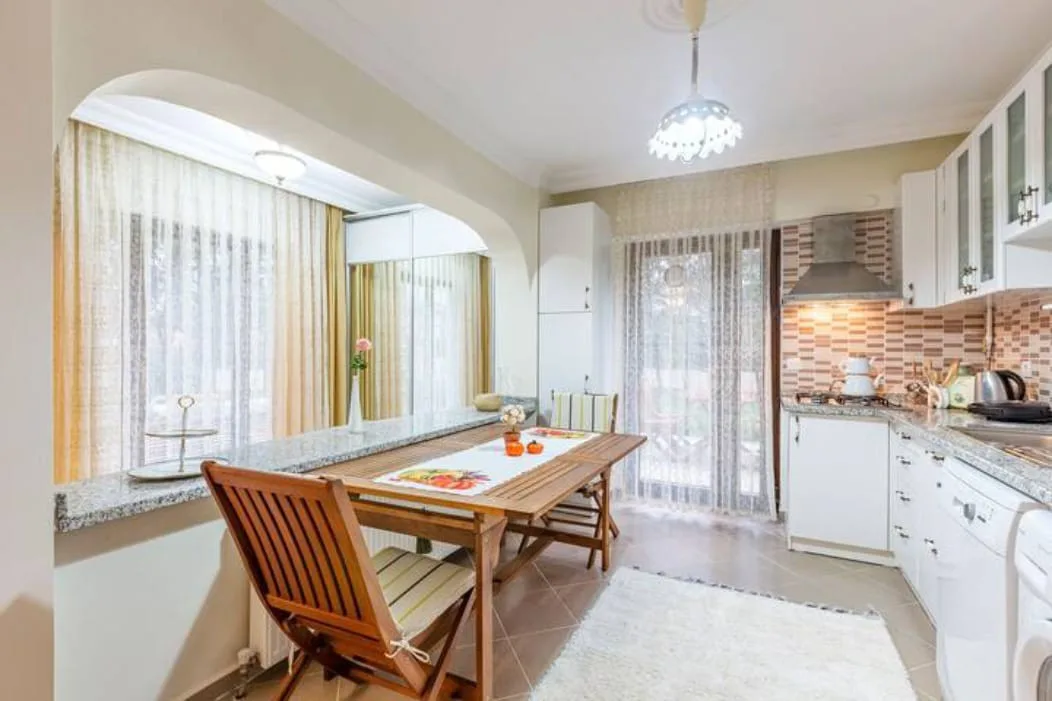 Villa indépendante 6+1 avec piscine à louer dans le quartier Çavuş de Şile image 8